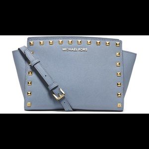Michael Kors Selma Stud Medium Messenger